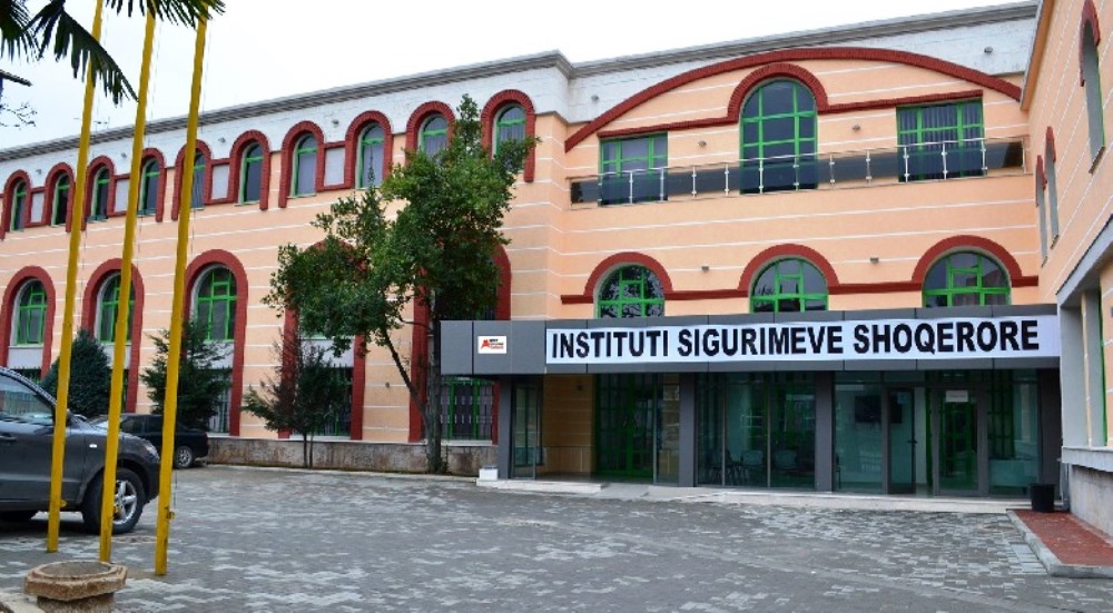 Gati ndryshimet, pensionistet qe punojne nuk do paguajne kontribute